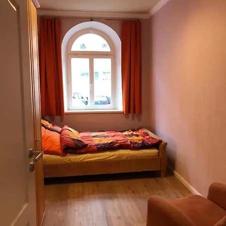 Apartment 3 Mobiliert Nahe Zentrum/3 Furnished Near Center