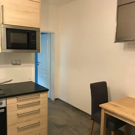 3 Mobiliert Nahe Zentrum/3 Furnished Near Center Apartment Nuremberg